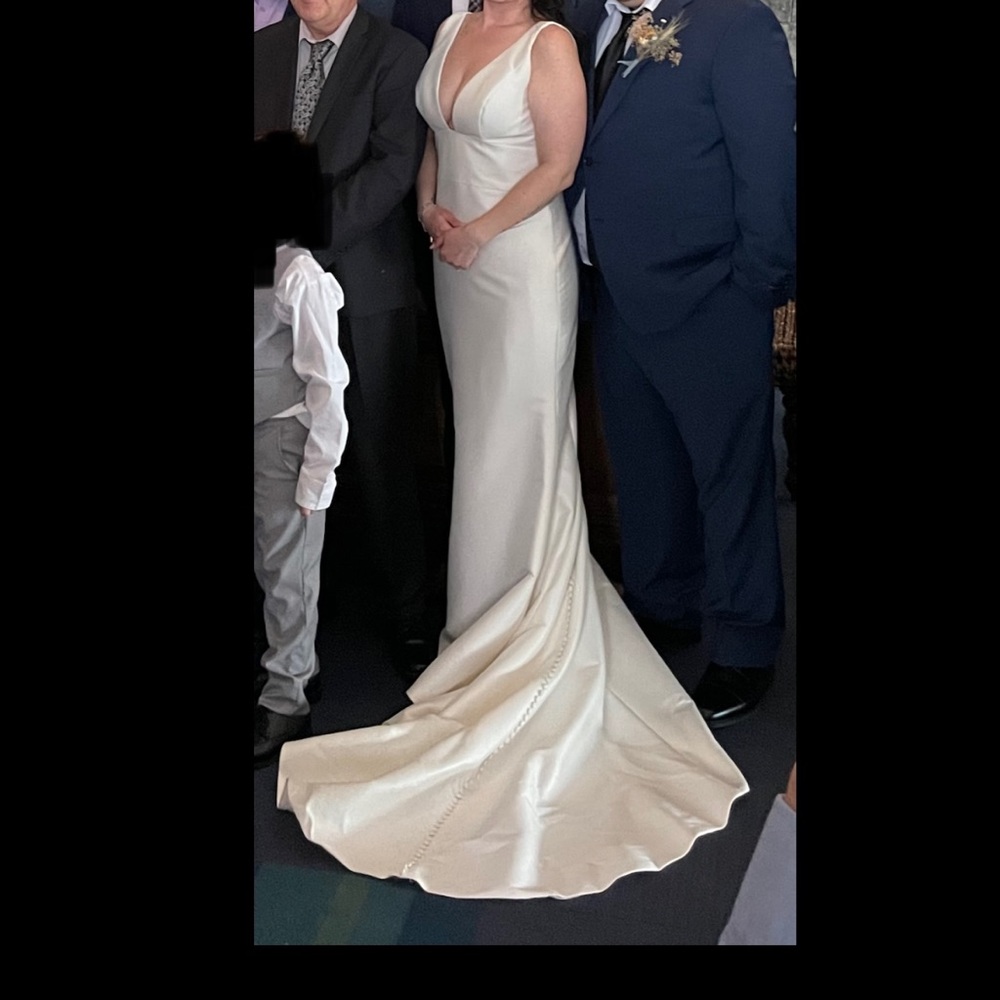 Justin Alexander wedding gown.